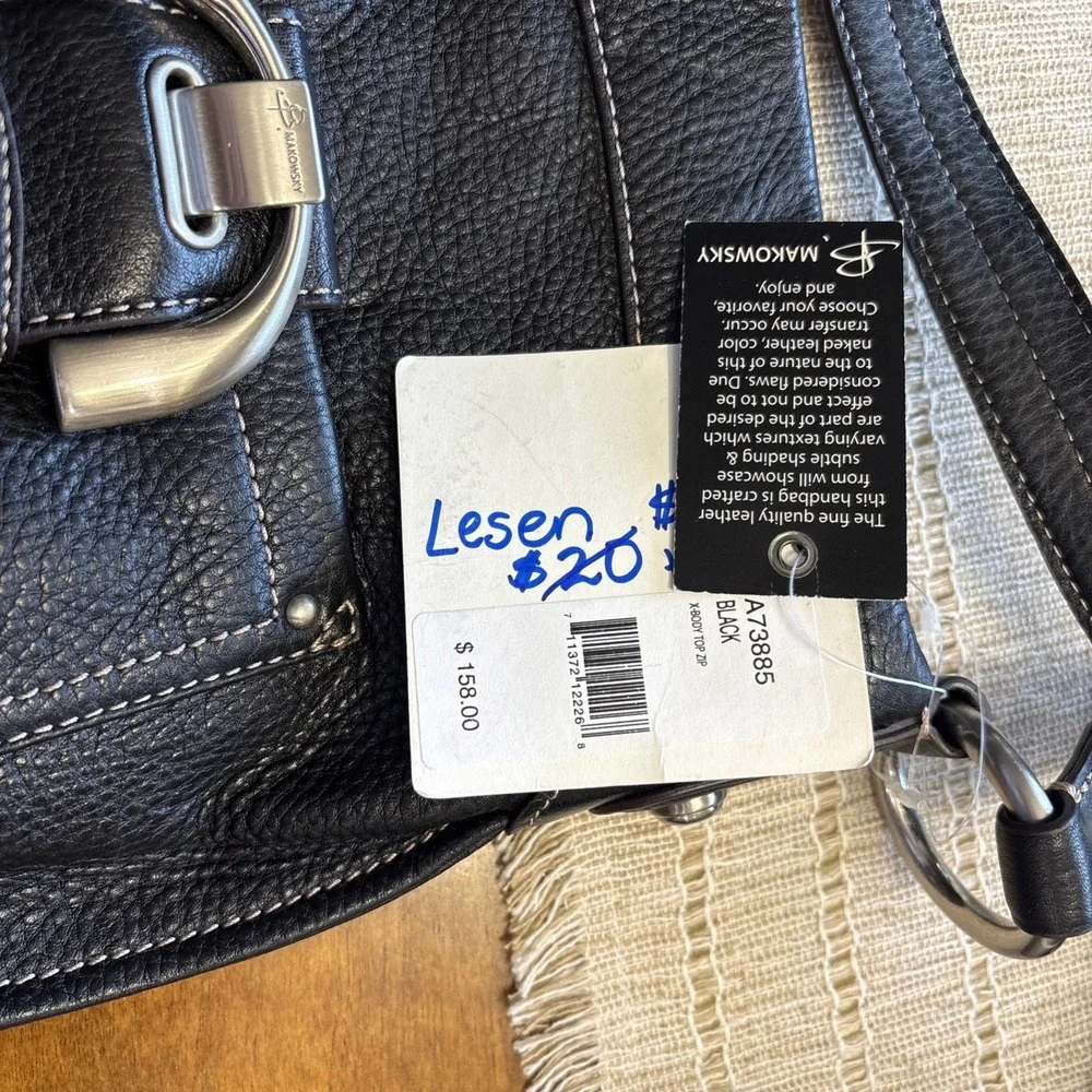 B Makowsky Leather Shoulder Bag‎ Black NWT with Dust Bag Excellent Condition